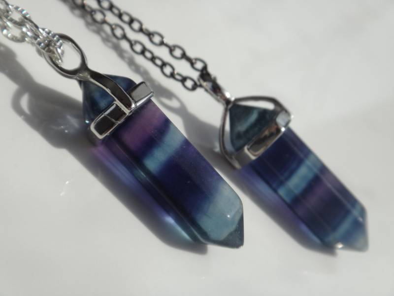 Halskette Aus Kristall Fluorit. Erweiterte Fluorit Anhänger. Chakra-steinen, Heilung. Halskette-Overlay. Gesundheit Und Energie von PositiveMindSo