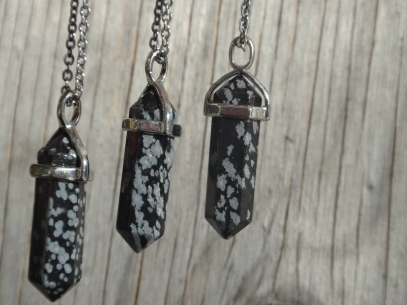 Obsidian Schneeflocke Anhänger Halskette Zeigt Schneeflocken Steinen Für Chakra Heilung Von Jasper Gesundheit Und Energie Aus Rostfreiem Stahl von PositiveMindSo