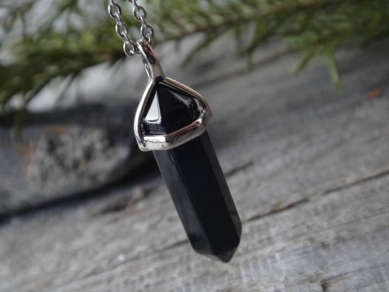 Schwarze Onyx Halskette. Spitze Von Anhänger. Chakrasteine, Heilung. Überlagerungskette. Gesundheit Und Energie. Schwarz von PositiveMindSo