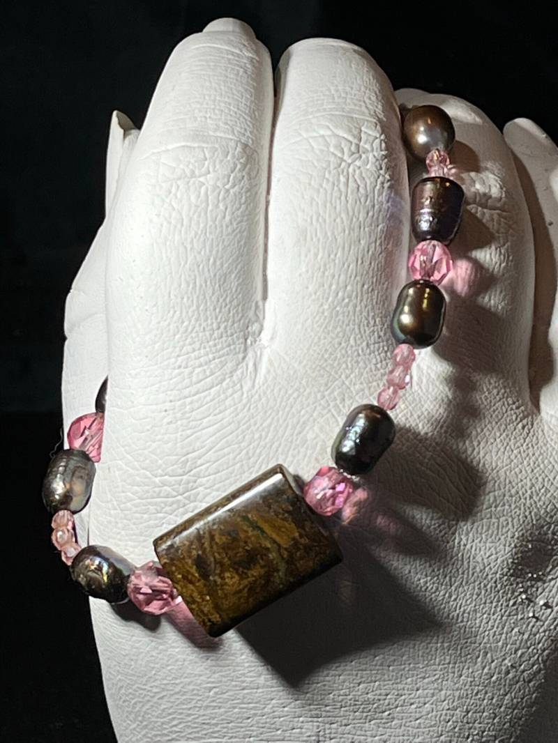 Edles Armband Mit Süßwasserperle Und Antiken Perlen Edles Armband Mit Süßwasserperle Und Antiken Perlen von PossibleWorlds