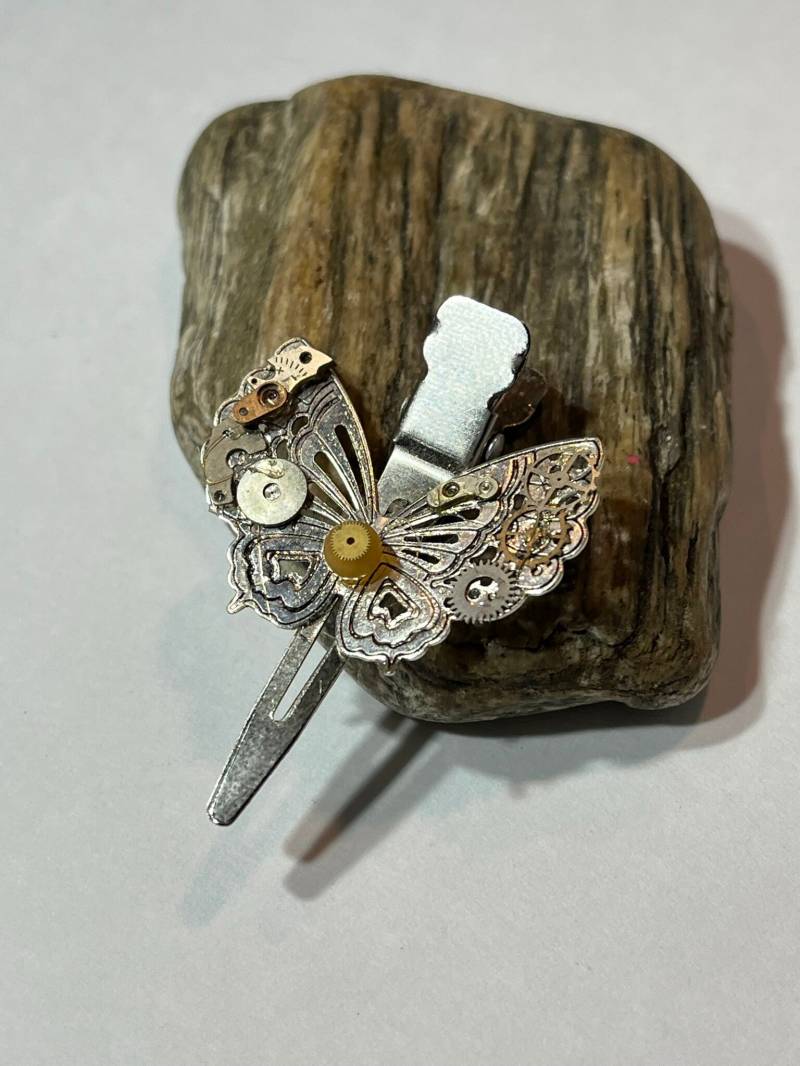 Silber Schmetterling Mit Zahnrädern Haarspange Silber Schmetterling Mit Zahnrädern Haarspange von PossibleWorlds