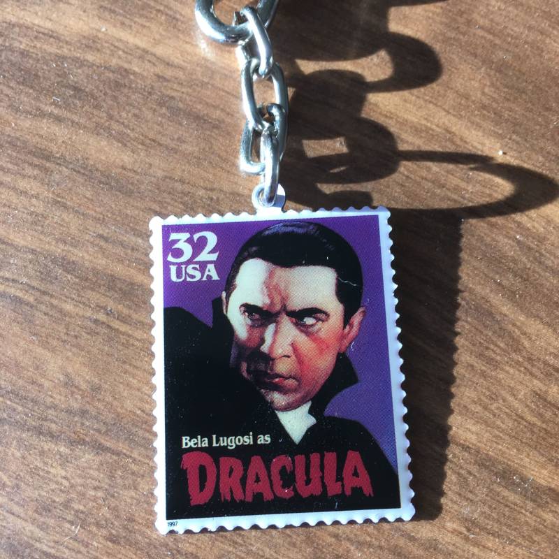 Universal Monsters Dracula - Usps Stamp Replica Schlüsselanhänger Bela Lugosi Vampire von PostalBrass