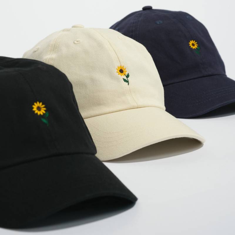 Sonnenblume Cap - Individuell Bestickte Baseballkappe Unstrukturierte Six Panel Mit Blumenstickerei Geschenk Für Sie Und Ihn Sonnenblume Cap - Individuell Bestickte Baseballkappe Unstrukturierte Six Panel Mit Blumenstickerei Geschenk Für Sie Und Ihn von PostmansPress