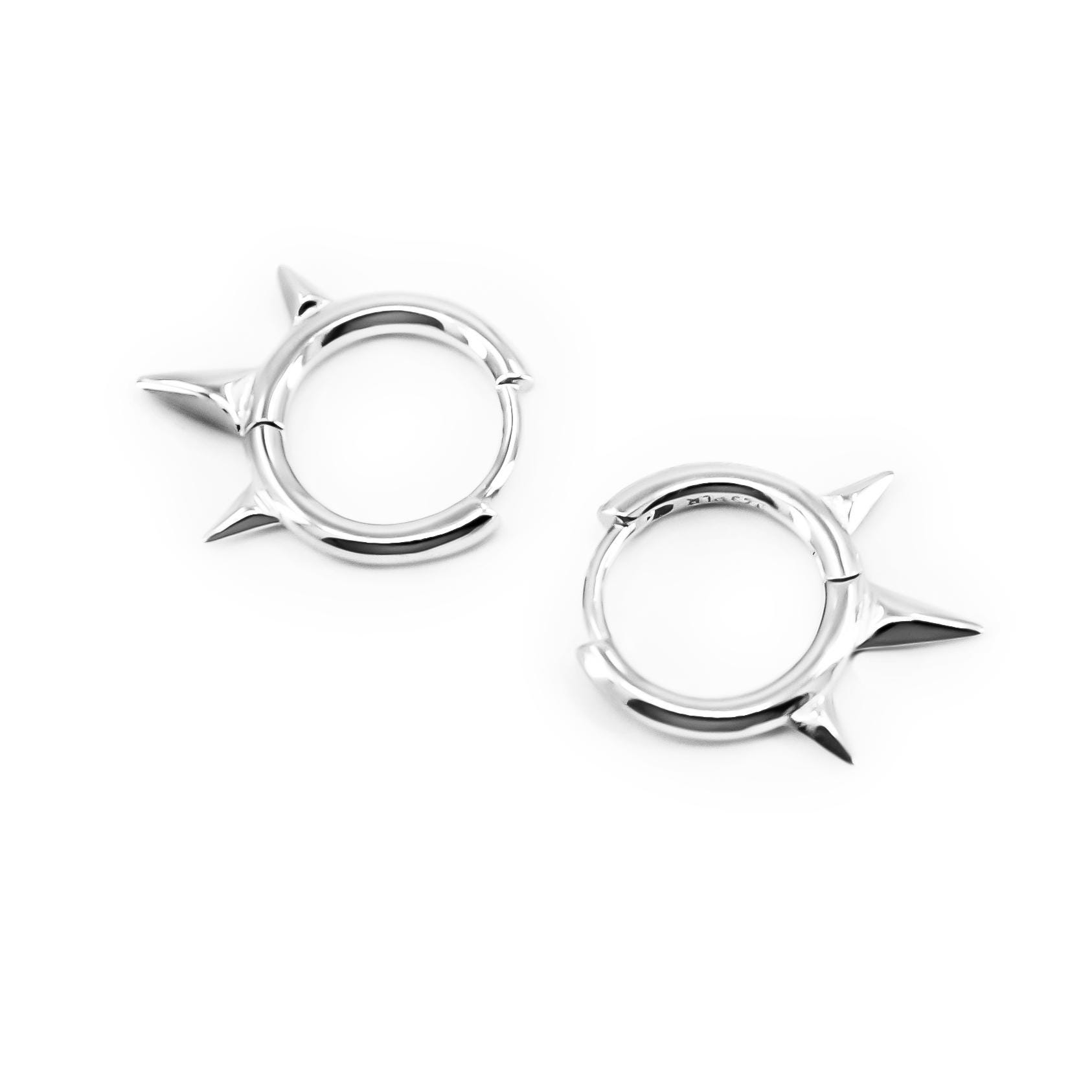 Drei Spike Ohrringe Silber 925, Coole Creolen, Creolen Mit Anhänger Spike, Huggie Punk, Gothic Schmuck Geschenk Für Frauen Drei Spike Ohrringe Silber 925, Coole Creolen, Creolen Mit Anhänger Spike, Huggie Punk, Gothic Schmuck Geschenk Für Frauen von PourLaRebelle