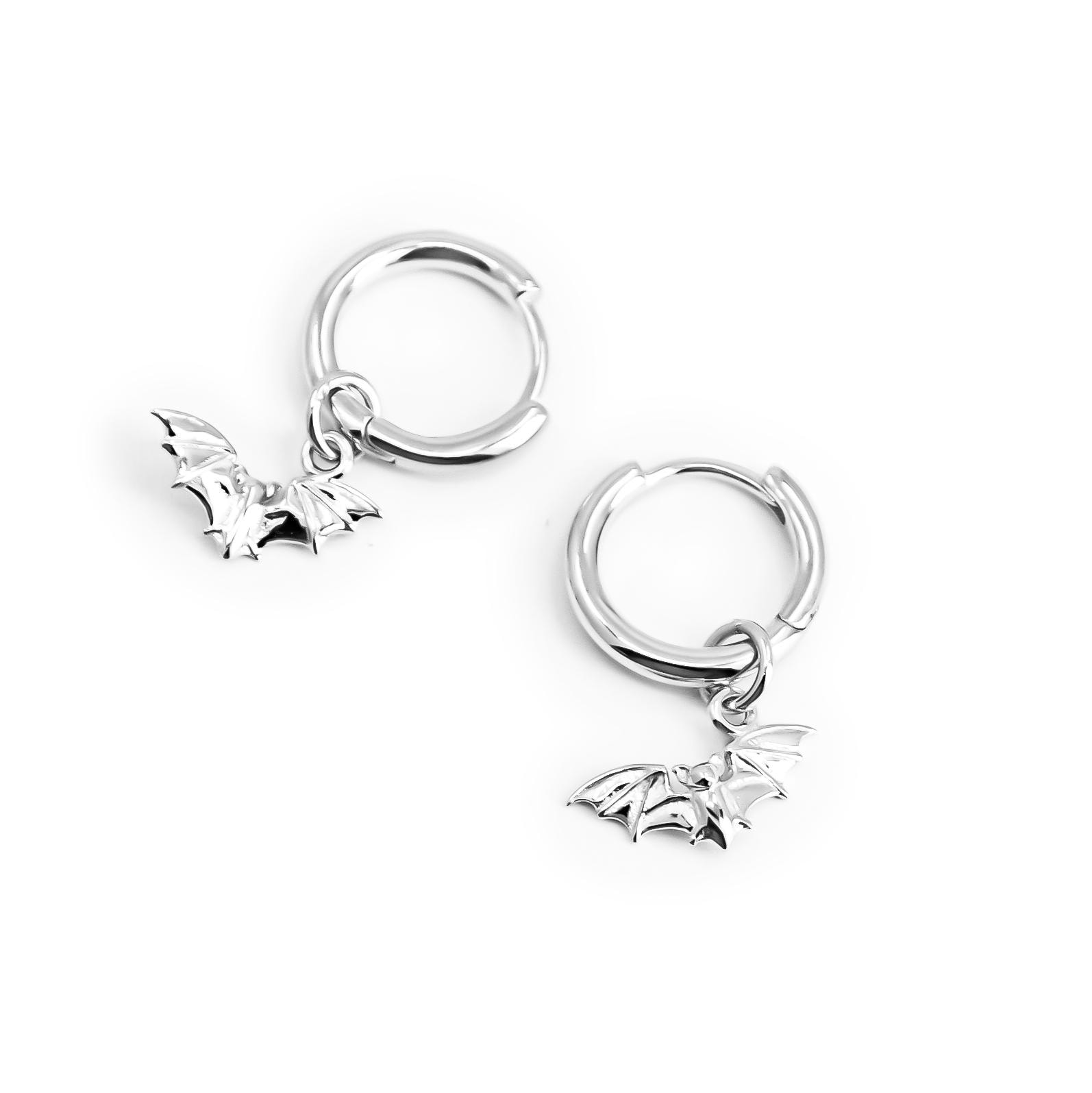 Fledermaus Ohrringe Silber 925, Creolen Mit Anhänger Fledermaus, Tiere, Halloween Ohrringe, Gothic Schmuck Geschenk Für Frauen Fledermaus Ohrringe Silber 925, Creolen Mit Anhänger Fledermaus, Tiere, Halloween Ohrringe, Gothic Schmuck Geschenk Für Frauen von PourLaRebelle