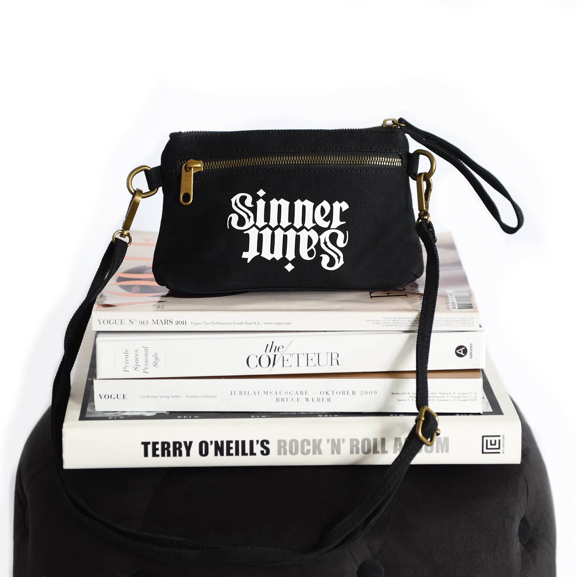 Kleine Tasche Gothic Saint Sinner Canvas | Handtasche Damen Schwarz Zum Umhängen Clutch Geldbörse Vegan von PourLaRebelle