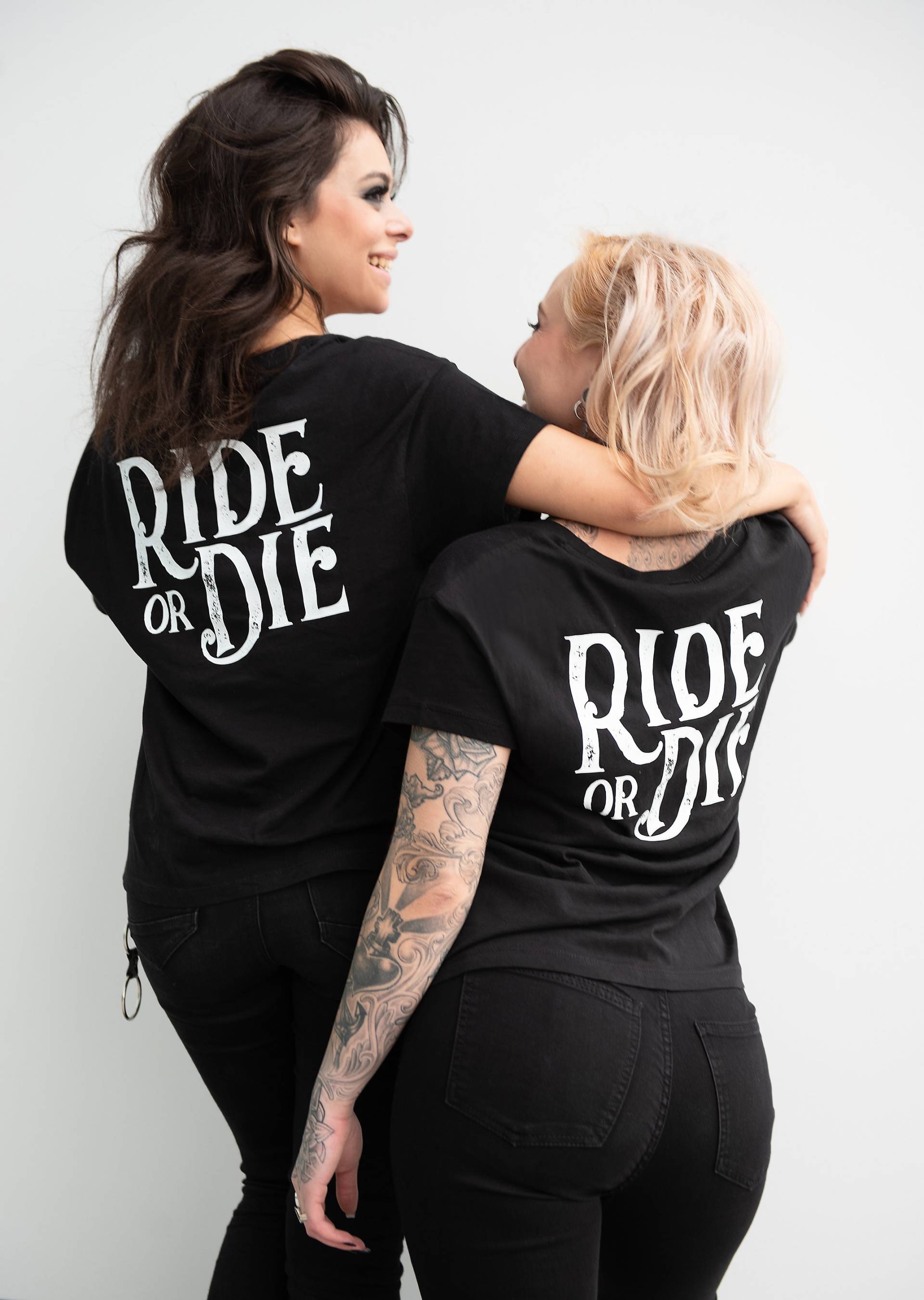 Tshirt Damen Totenkopf Ride Or Die | T Shirt Spruch Grafik T-Shirts Band Bff Vintage Retro von PourLaRebelle