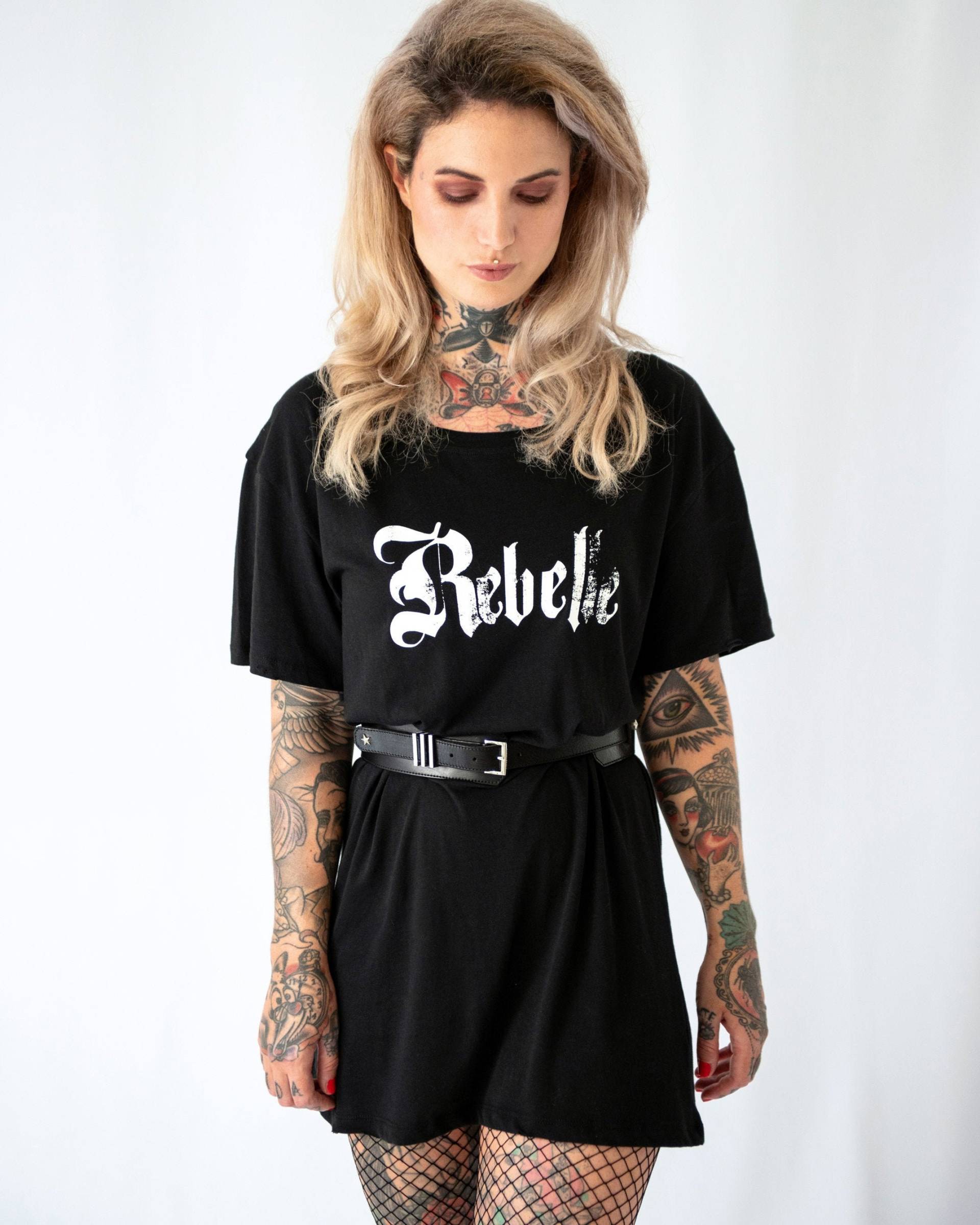 Tshirt Kleid Schwarz Rebel | T Shirt Sommerkleid Damen Boho Für Minikleid Gothic von PourLaRebelle