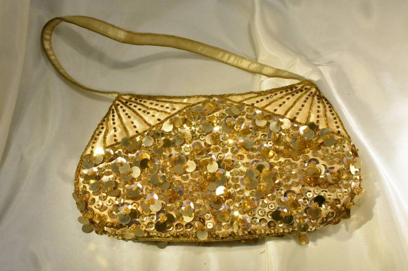 Gold Satin - Perlen Und Pailletten Abend Handtasche von PradlaVintageFinds