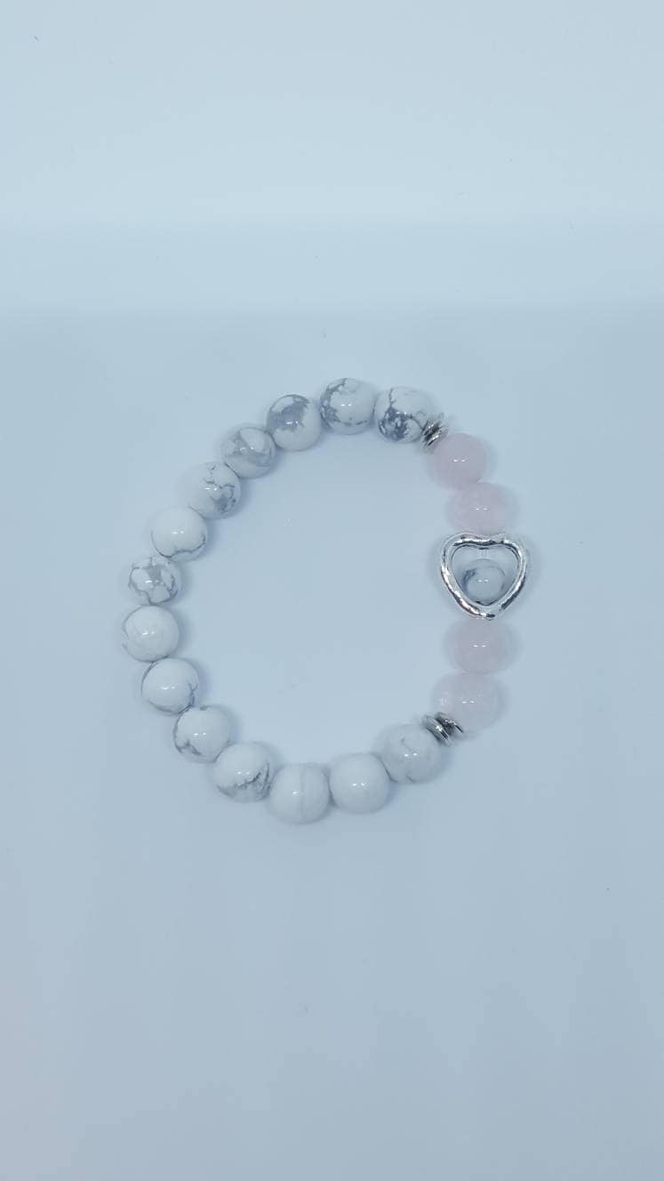Herz-Armband Mit Howlite Und Rose Quarz Perlen - Stretch-Armband Liebe Herz-Armband Mit Howlite Und Rose Quarz Perlen - Stretch-Armband Liebe von PrairieDesignsbyMD