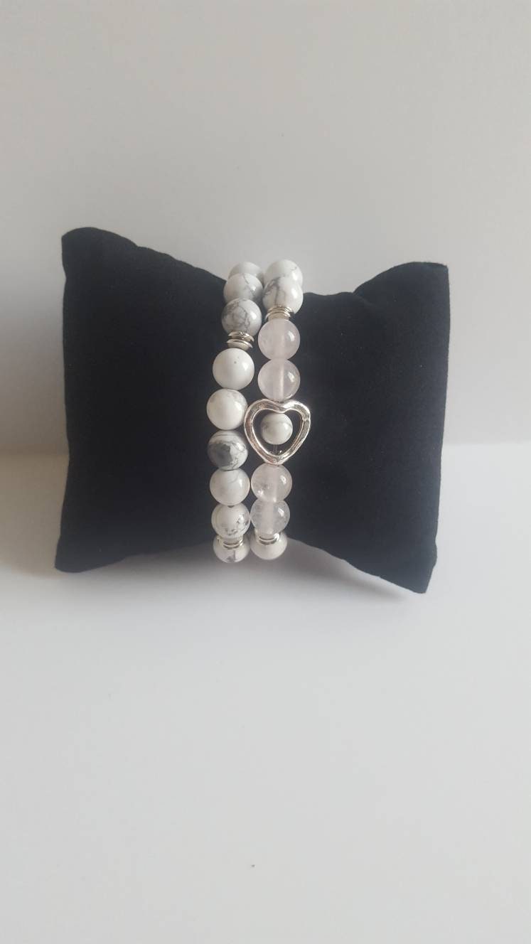 Howlite Und Rose Quarz Armbänder. Set Von 2 Perlen Howlite Und Rose Quarz Armbänder. Set Von 2 Perlen von PrairieDesignsbyMD