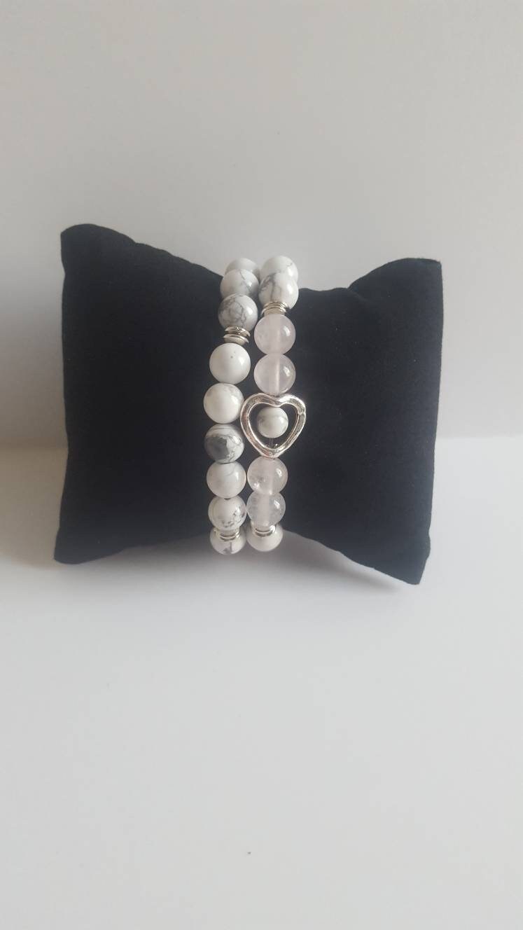 Howlite Und Rose Quarz Armbänder. Set Von 2 Perlen Howlite Und Rose Quarz Armbänder. Set Von 2 Perlen von PrairieDesignsbyMD