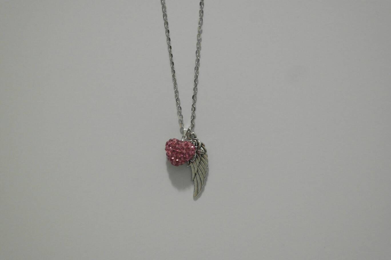 Rosa Crystal Heart Halskette - Flügel Rosa Crystal Heart Halskette - Flügel von PrairieDesignsbyMD