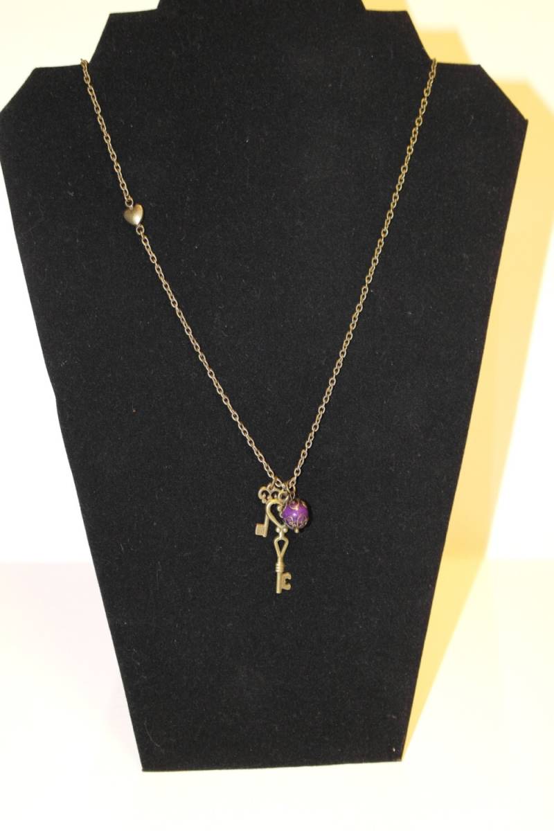 Schlüssel-Halskette - Lila Akzent von PrairieDesignsbyMD