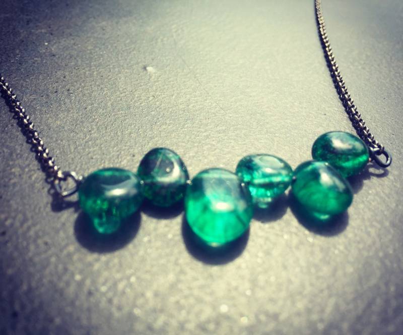 Grüne Kristallnugget-Halskette, Smaragdgrün-Kristall, Nugget-Halskette, Bar-Halskette, Geschenk Unter 50, Für Sie 853 von PrairieIce