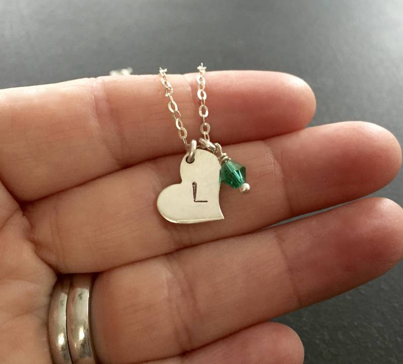 Initiale Halskette, Gestempelte Initiale, Handgestempelt, Silberherz, Personalisierter Schmuck, Sterling Silber, Geburtsstein Kristall Add On 1384 von PrairieIce