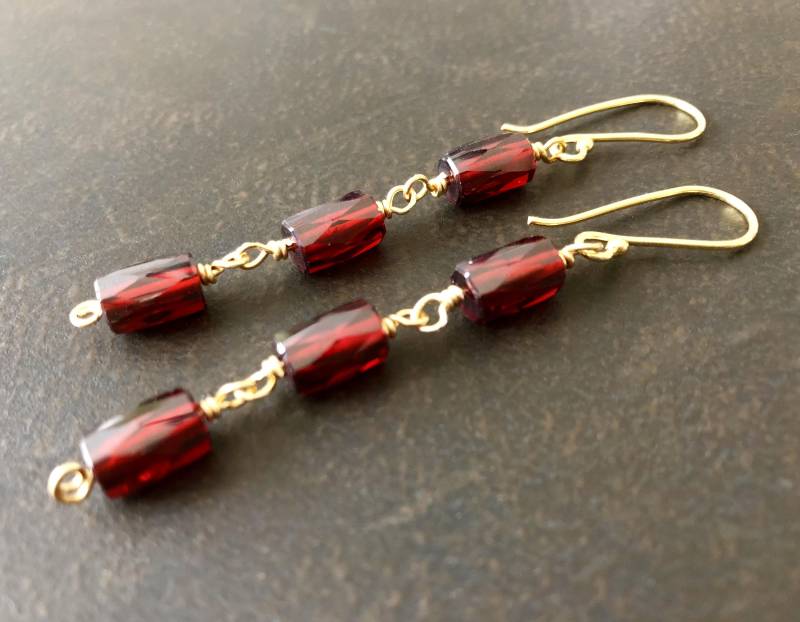 Rote Statement Ohrringe, Cz Cubic Zirkonia, Lange Baumelnd, Funkelnde Urlaub Schmuck, 24K Gold Vermeil, Wire Wrapped 1465 von PrairieIce