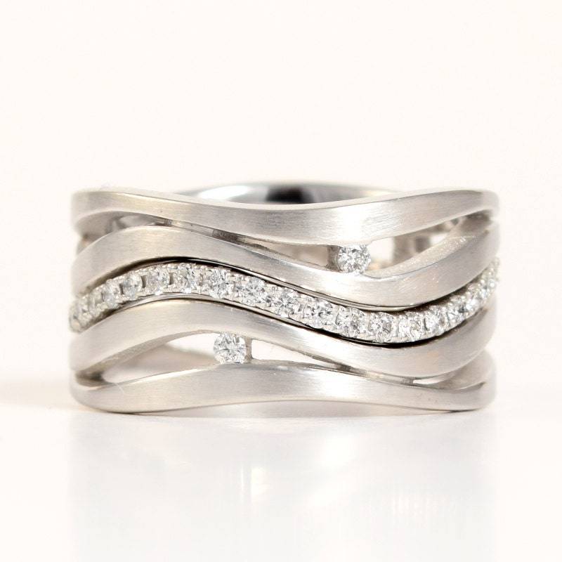Platin "Wave' Diamant Braut 3 Ring Set | Verlobungsring, Ehering, Pave Ewigkeit Band Womens Ehering von PratimaDesign