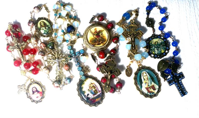 Kleine Rosenkranz Reparatur, Einfache Getragene Halskette von PrayersByTheBead