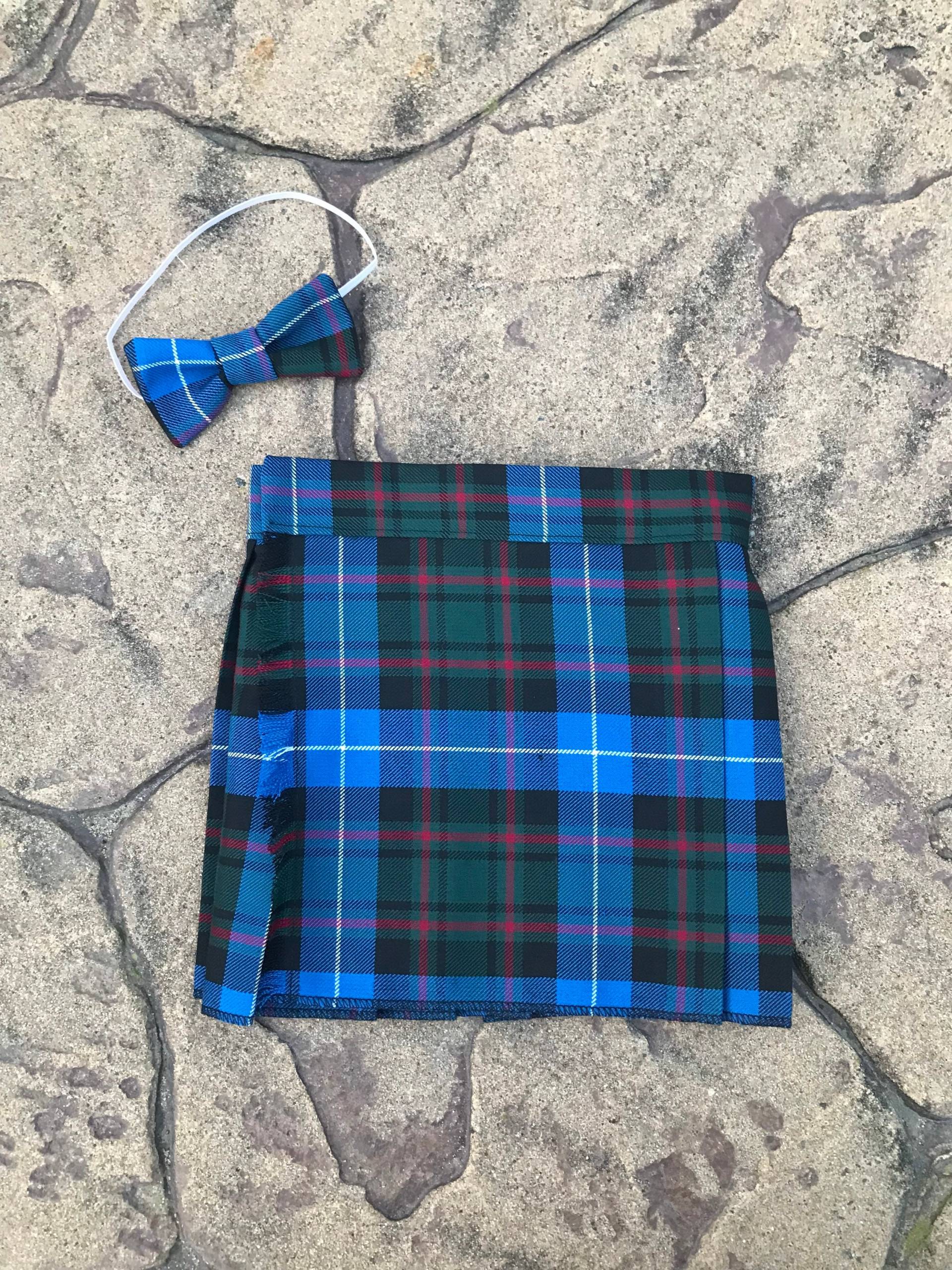 Macrae Tartan Kilt Und Fliege Für Babys, Kinder von PreciousKidswear