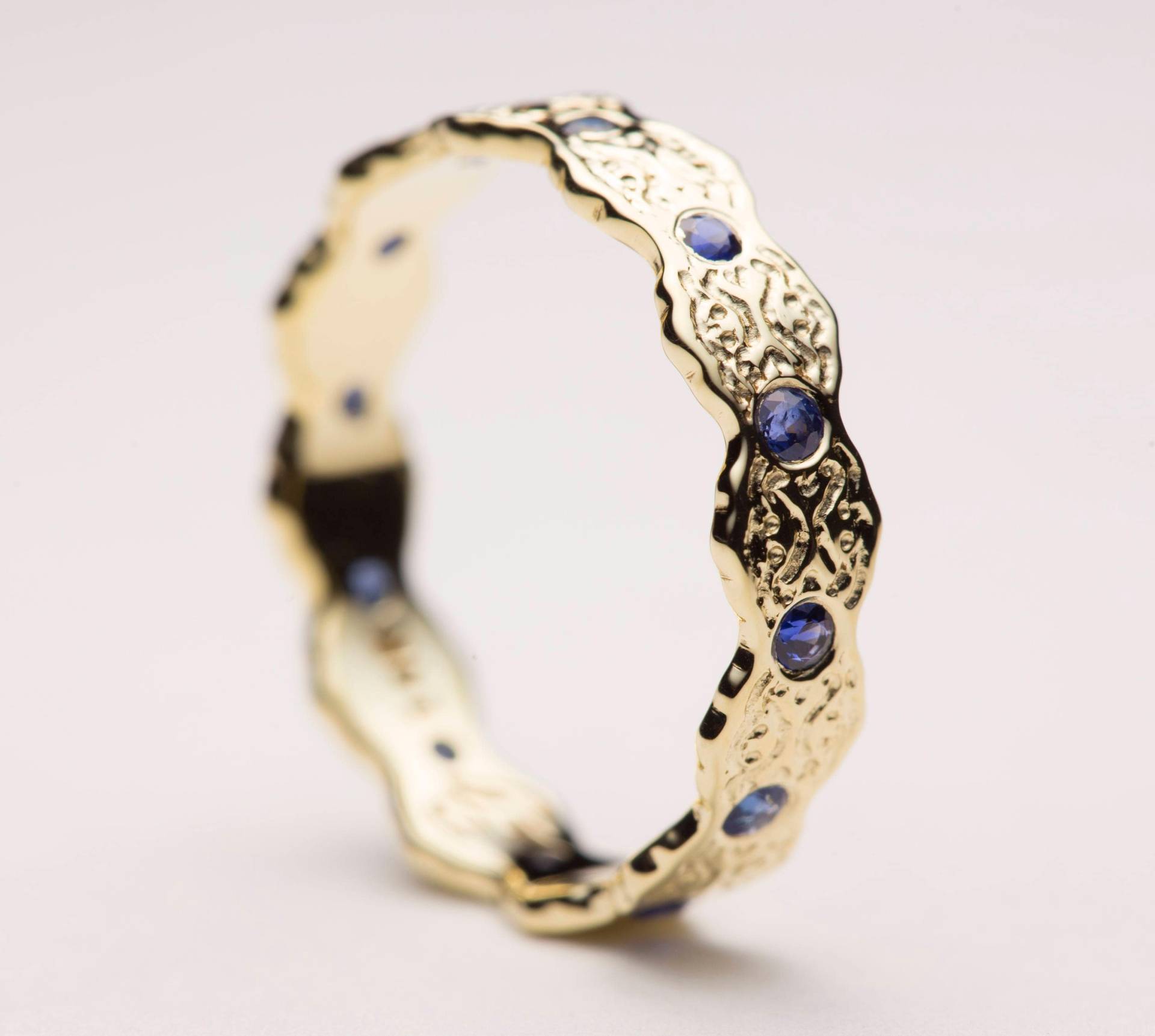 14K Gelbgold Spitze Ehering Blauer Saphir Ring 14K Gelbgold Spitze Ehering Blauer Saphir Ring von PreciousLaceJewelry