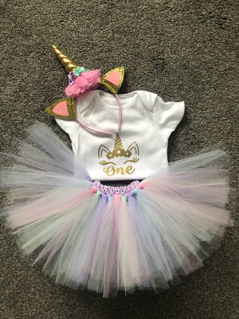 Girls First 1st One Birthday Einhorn Tütü Cake Smash Outfit von PreciousPrincessesCo