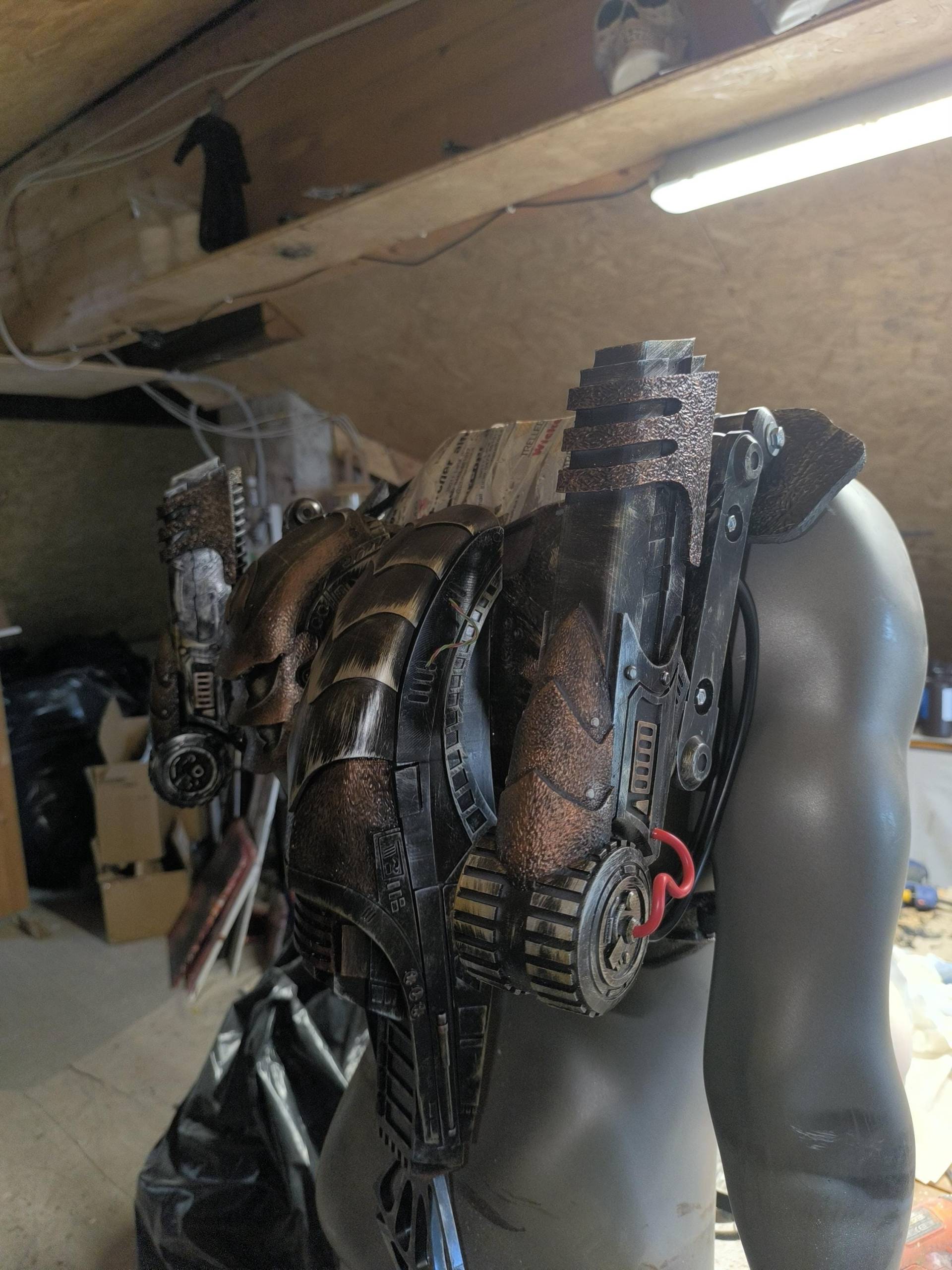 Predator Wolf Rucksack in Lebensgröße von PredatorCo