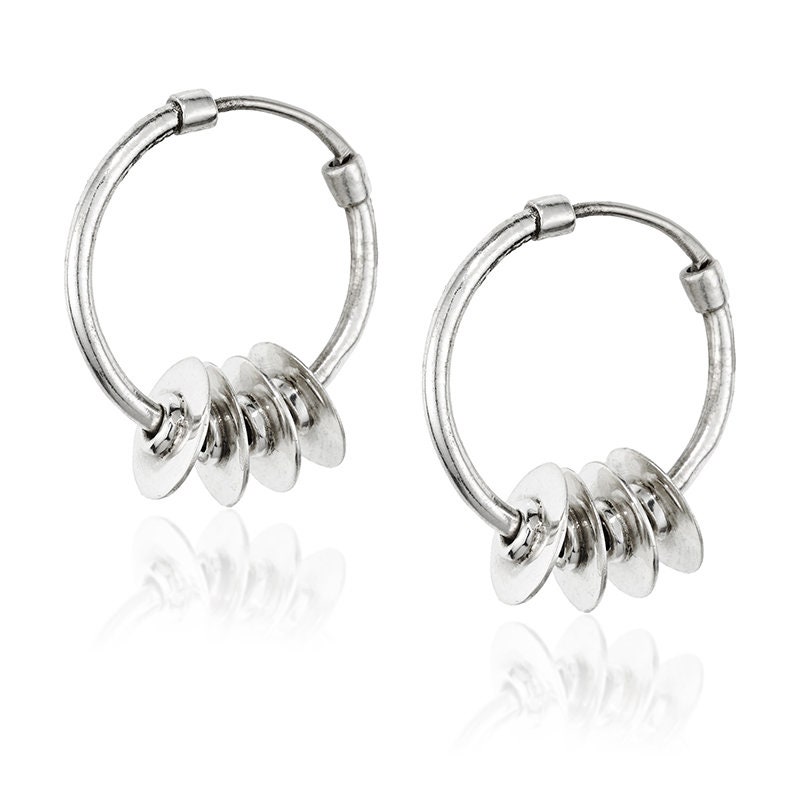 Creolen, Silber Sterlingsilber Creolen Mit Zierlichen Scheiben, Zierliche Mittlere Größe Reifen von PreetisqueJewelry