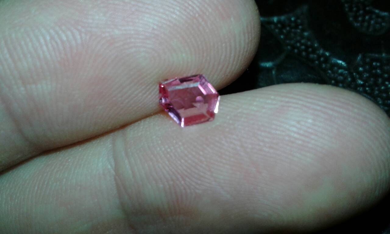 0.59 Fantasy/Fancy/step Facettierte Natürliche Rot Pink Saphir Unbehandelte Nicht Erhitzte Lose Edelstein Erde Abgebaut 0.59 Fantasy/Fancy/step Facettierte Natürliche Rot Pink Saphir Unbehandelte Nicht Erhitzte Lose Edelstein Erde Abgebaut von Prelovedbargains