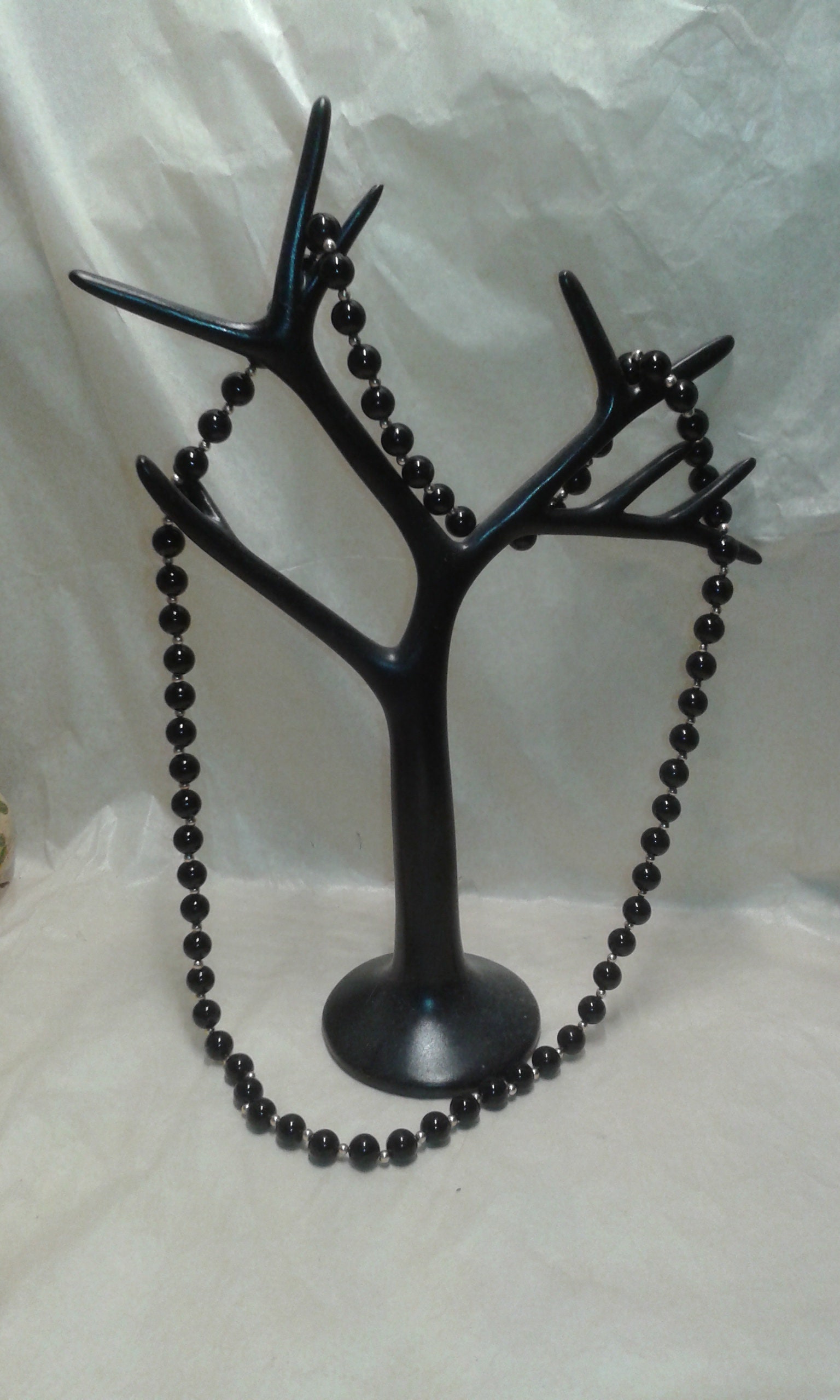 9Ct Gelbgold Und Onyx Perlen Frauen Herren Unisex Halskette, 80Er Jahre Stil Design Schmuck, Kleine Schwarze Kleid Ergänzung 9Ct Gelbgold Und Onyx Perlen Frauen Herren Unisex Halskette, 80Er Jahre Stil Design Schmuck, Kleine Schwarze Kleid Ergänzung von Prelovedbargains