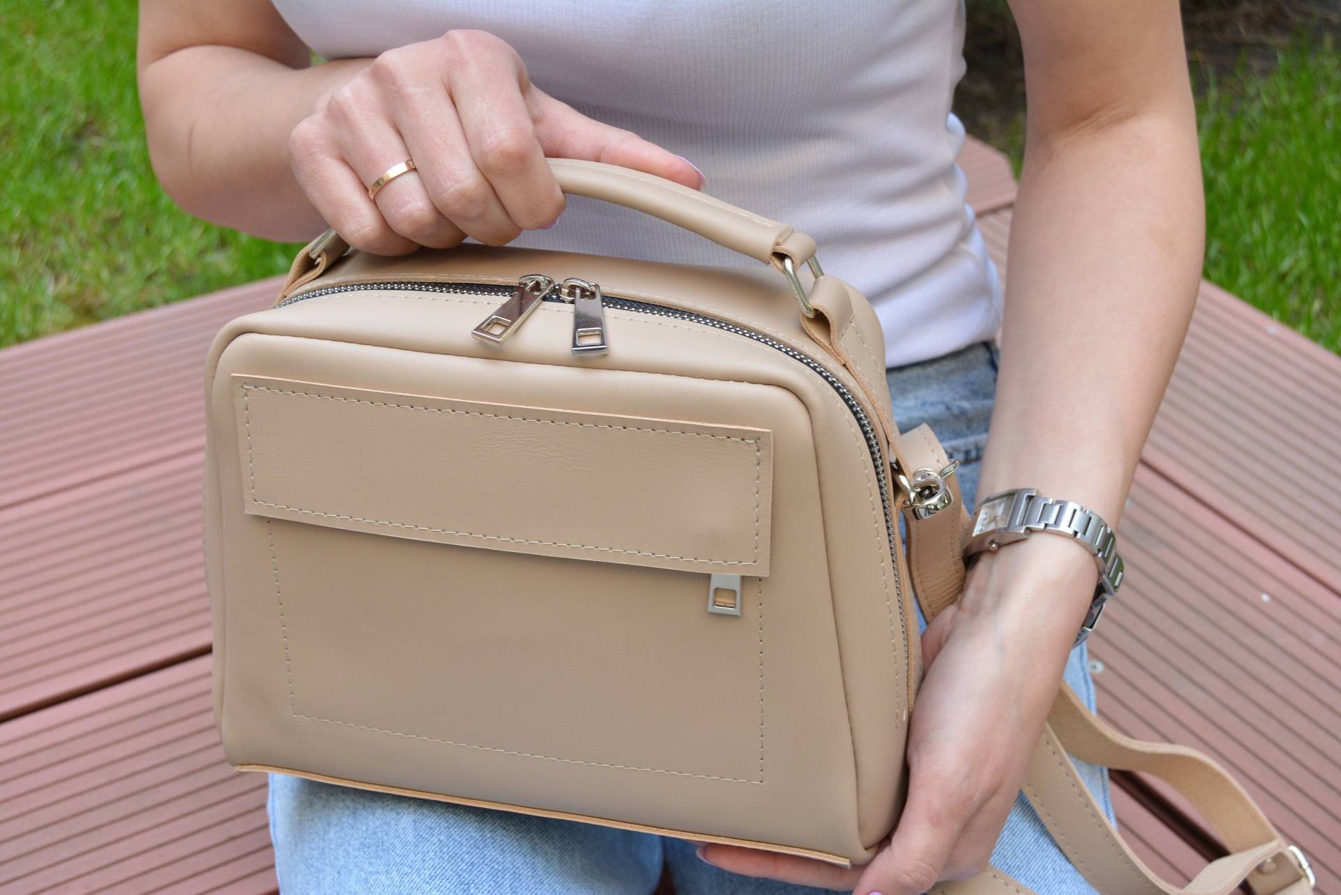 Beige Leder Umhängetasche Für Frauen, Süße Umhängetasche, Geschenk Handgemachte Geldbörsen, Große Lederhandtasche von PresentIdeaSirens