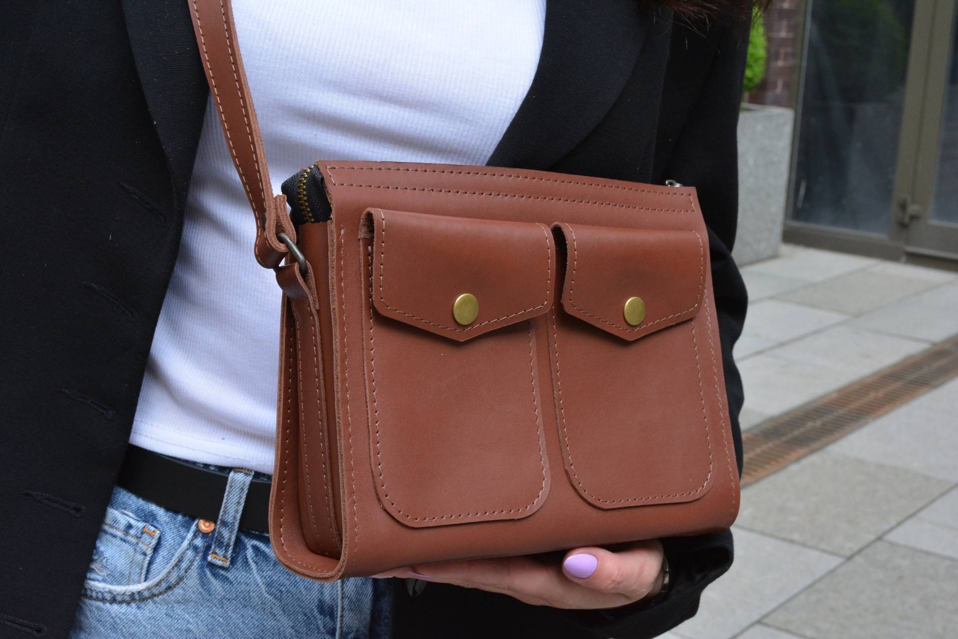 Braune Leder Geldbörse Für Frauen, Crossbody Sie, Geschenk Cross Body Frauen Geldbörse, Umhängetasche, Riemen von PresentIdeaSirens