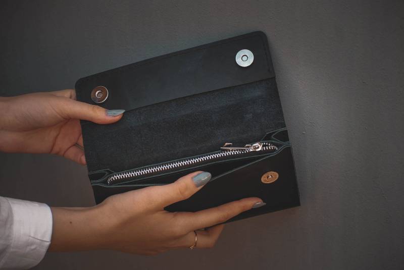 Leder Geldbeutel, Schwarze Personalisierte Brieftasche Frauen, Minimalist Geldbeutel Schwarz von PresentIdeaSirens
