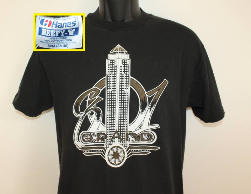 801 Grand Vornehmsten Gebäude Wolkenkratzer Jahrgang T-Shirt M Schwarz 80Er Jahre 90Er Des Moines Iowa 801 Grand Vornehmsten Gebäude Wolkenkratzer Jahrgang T-Shirt M Schwarz 80Er Jahre 90Er Des Moines Iowa von PreserveVintage