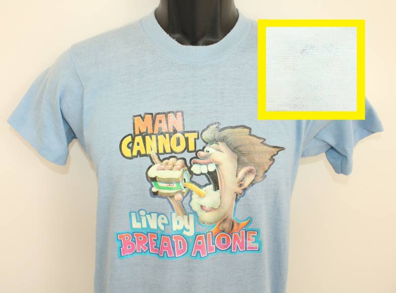 Biertrinker Man Kann Nicht Allein Von Brot Leben Vintage-T-Shirt S/M Hellblaues 70Er-Jahre-Weiches Dünnes Dehnbares Igelei-On Biertrinker Man Kann Nicht Allein Von Brot Leben Vintage-T-Shirt S/M Hellblaues 70Er-Jahre-Weiches Dünnes Dehnbares Igelei-On von PreserveVintage