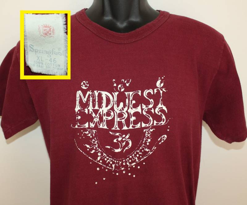 Midwest Express Jahrgang T-Shirt Small/Medium Kastanienbraun Burgund 70Er Jahre Springfoot Marke Midwest Express Jahrgang T-Shirt Small/Medium Kastanienbraun Burgund 70Er Jahre Springfoot Marke von PreserveVintage