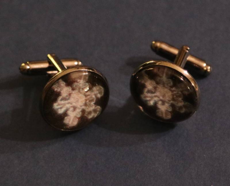 Schneeflocke Foto Manschettenknöpfe - Glaskuppel, Herren Mode-Accessoire Keine Echte Schneeflocke von PreservedSnowflakes