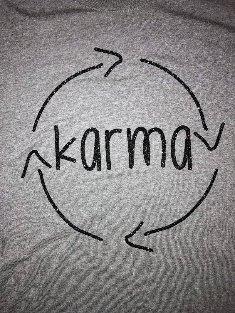 Karma Glitter Erwachsenen T-Shirt von PreshyPolkaDot