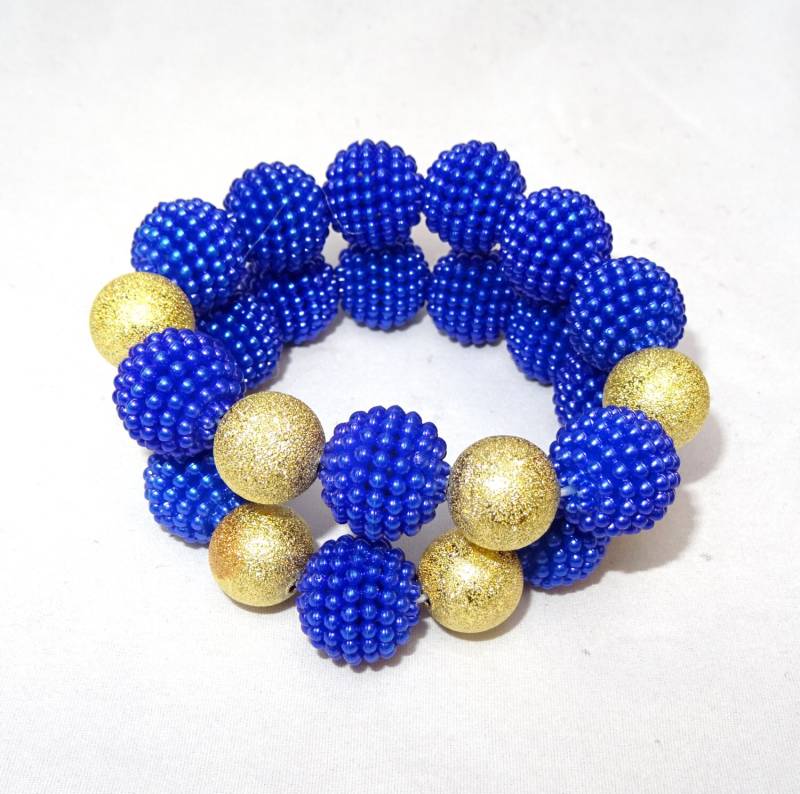 Rot Blau Creme Kugel Perlen Armband Vergoldet Mit Goldkugeln Schmuck von PrestigeApplause