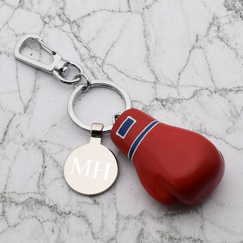 Personalisierter Boxhandschuh-Schlüsselring Aus Holz Mit Gravur in Einer Organzatasche Personalisierter Boxhandschuh-Schlüsselring Aus Holz Mit Gravur in Einer Organzatasche von PrestigeGiftware