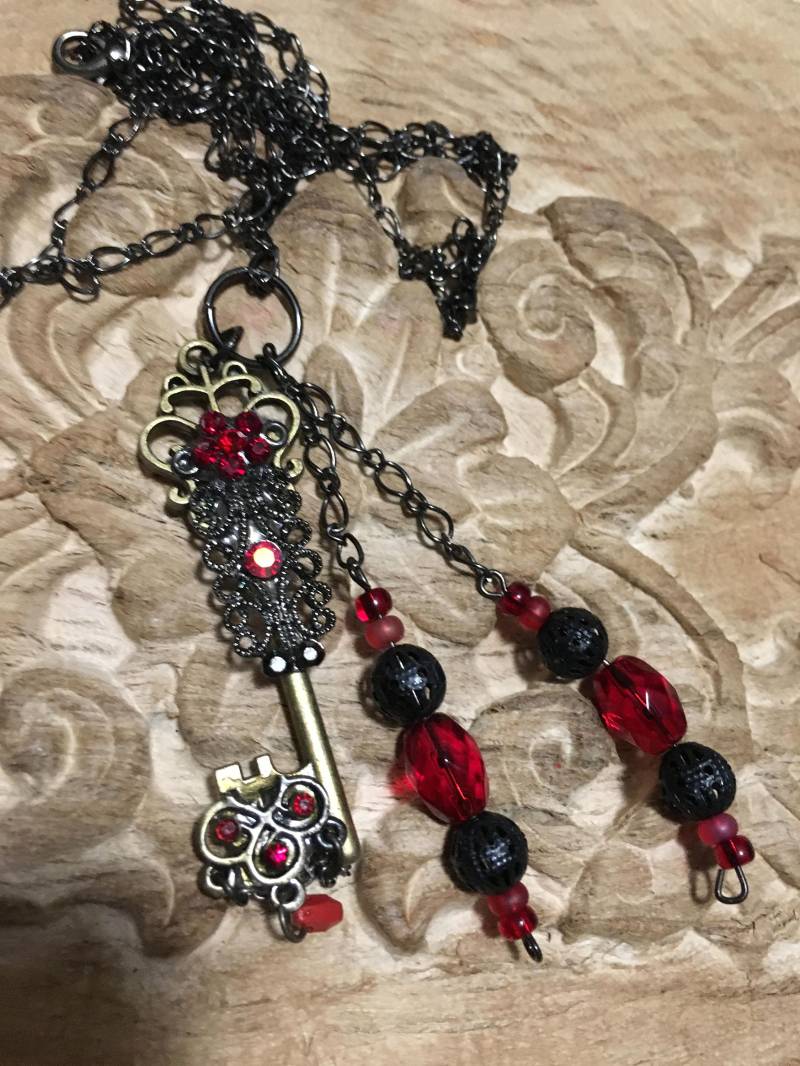 Rot Strass Baumeln Schlüsselanhänger Rot Strass Baumeln Schlüsselanhänger von PrettifyByT