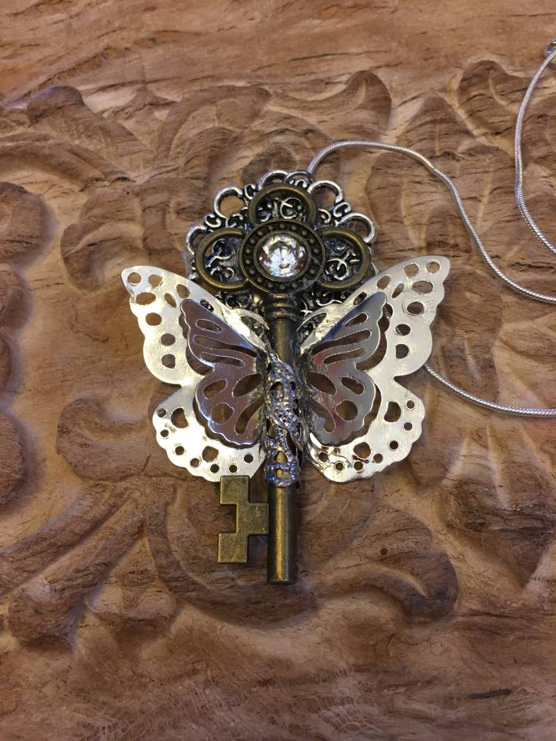 stein Schlüsselanhänger Schmetterling von PrettifyByT