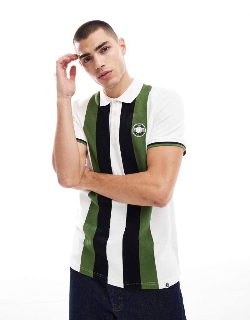 Pretty Green - Live Forever Engineered - Poloshirt in Weiß mit Streifen von Pretty Green