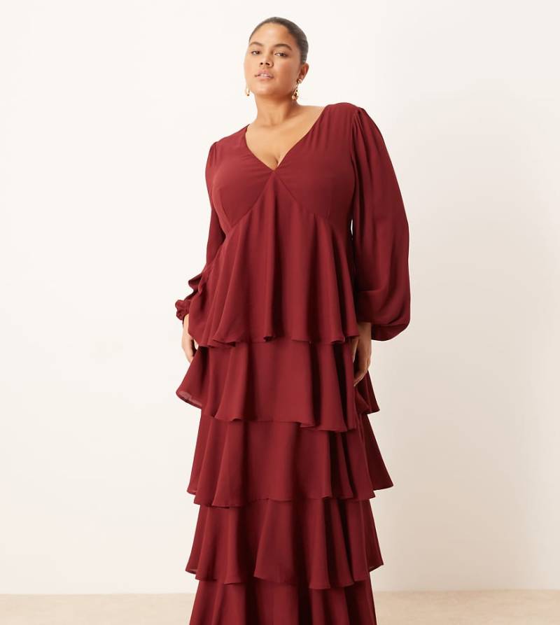 Pretty Lavish Curve - Ashton - Maxikleid in Weinrot mit Rüschen-Lila von Pretty Lavish Curve