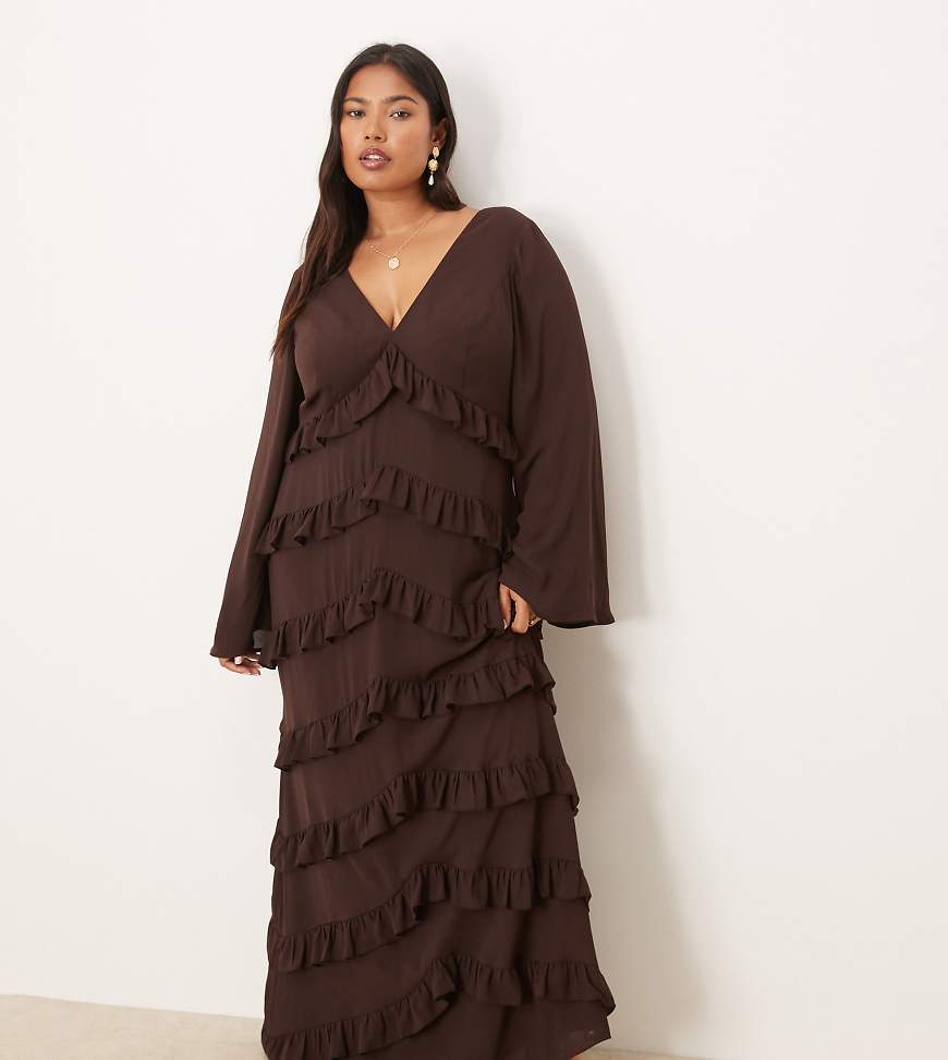 Pretty Lavish Curve - Langärmliges Maxikleid in Schokobraun mit Rüschen von Pretty Lavish Curve