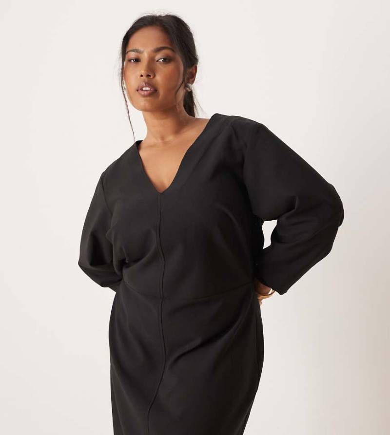 Pretty Lavish Curve - Langärmliges Maxikleid in Schwarz mit tiefem Ausschnitt von Pretty Lavish Curve