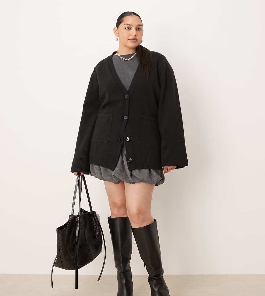Pretty Lavish Curve - Oversize-Strickjacke in Schwarz Pretty Lavish Curve - Oversize-Strickjacke in Schwarz von Pretty Lavish Curve