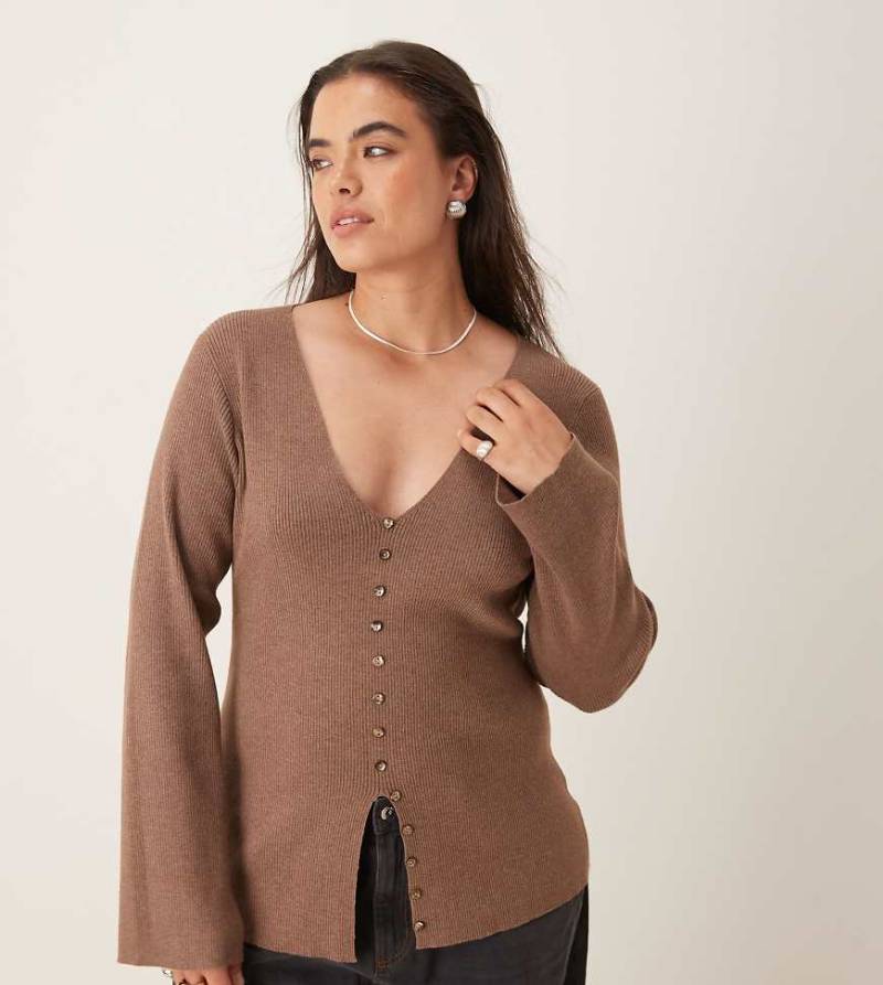 Pretty Lavish Curve - Strickjacke in Braun von Pretty Lavish Curve