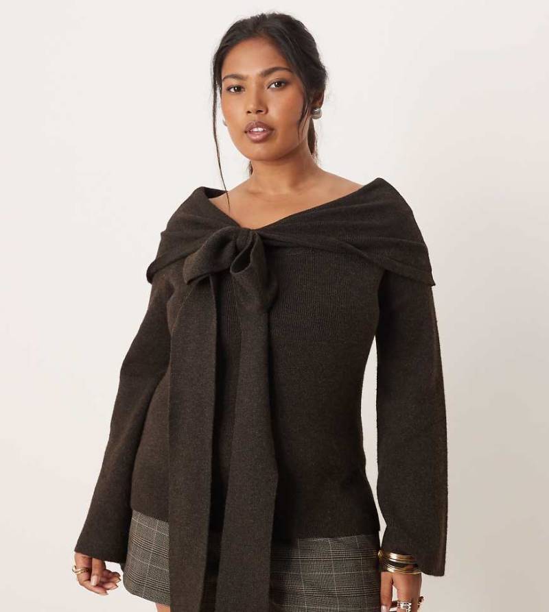 Pretty Lavish Curve - Strickoberteil in Schokobraun mit Bardot-Ausschnitt und Schleife-Brown von Pretty Lavish Curve