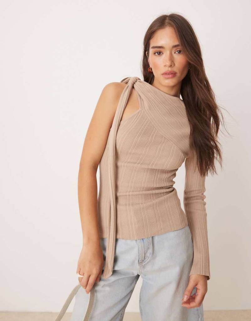 Pretty Lavish - Asymmetrisches, glitzerndes Strick-Top in Taupe-Rosa von Pretty Lavish